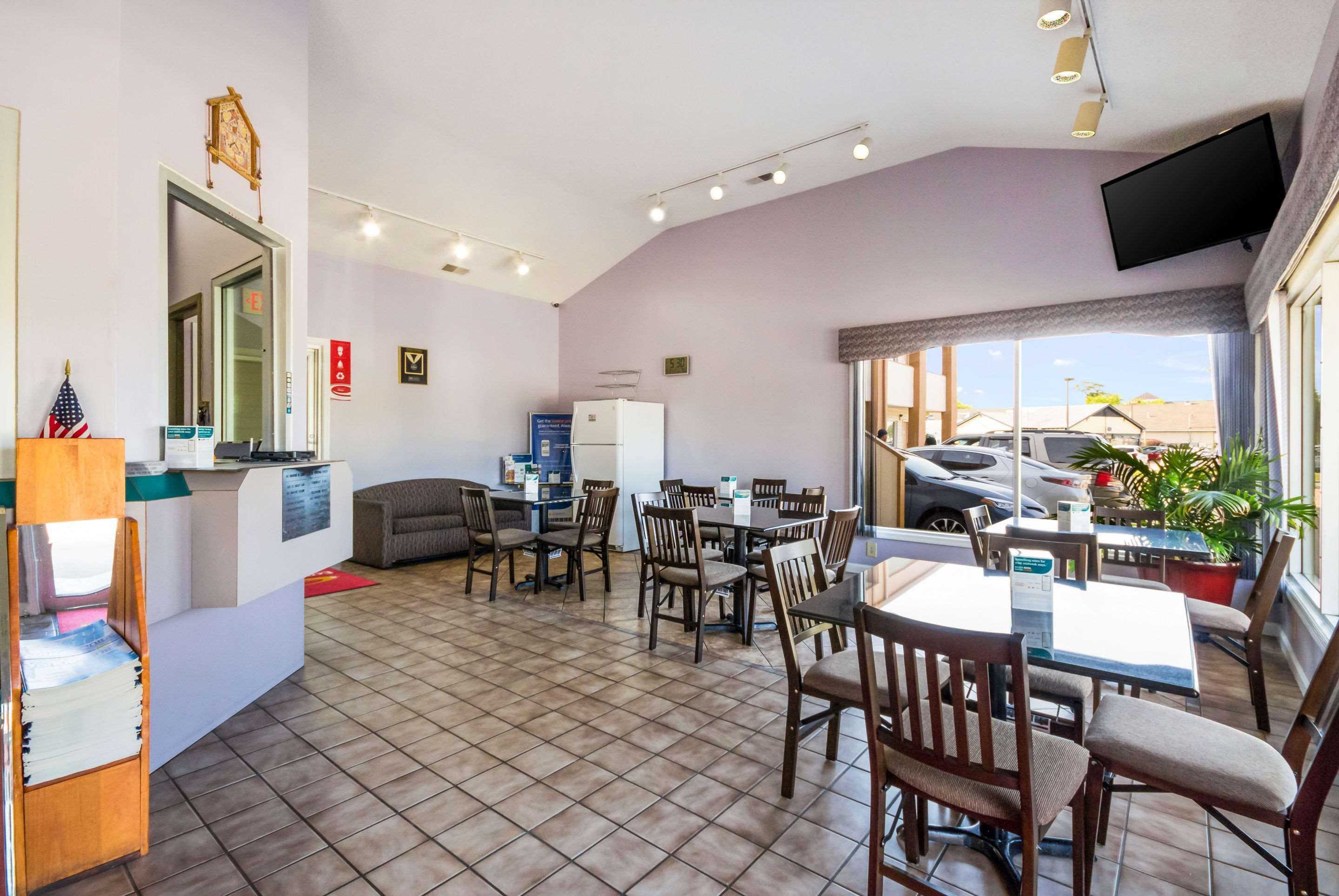 Econo Lodge Little Creek Norfolk Ngoại thất bức ảnh