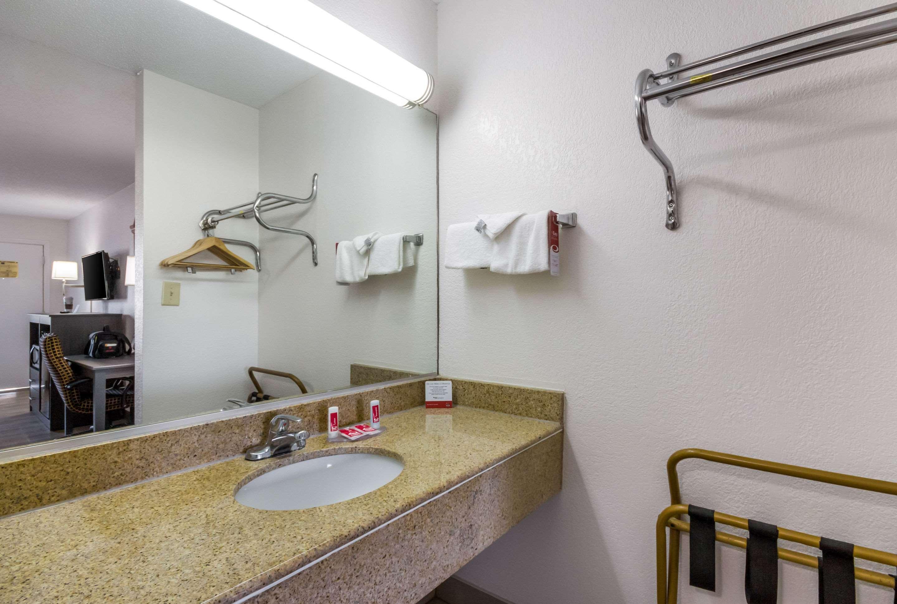 Econo Lodge Little Creek Norfolk Ngoại thất bức ảnh