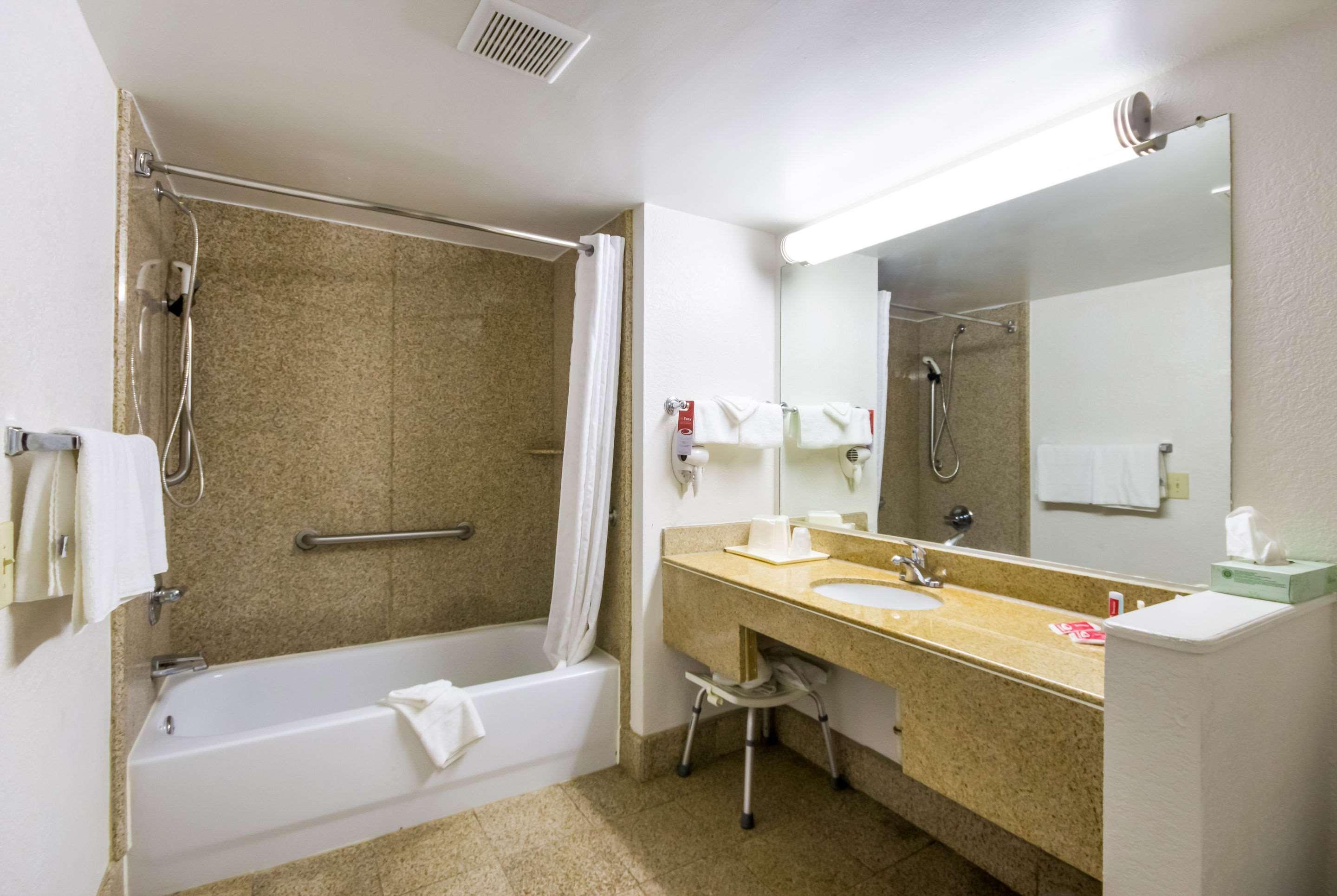 Econo Lodge Little Creek Norfolk Ngoại thất bức ảnh