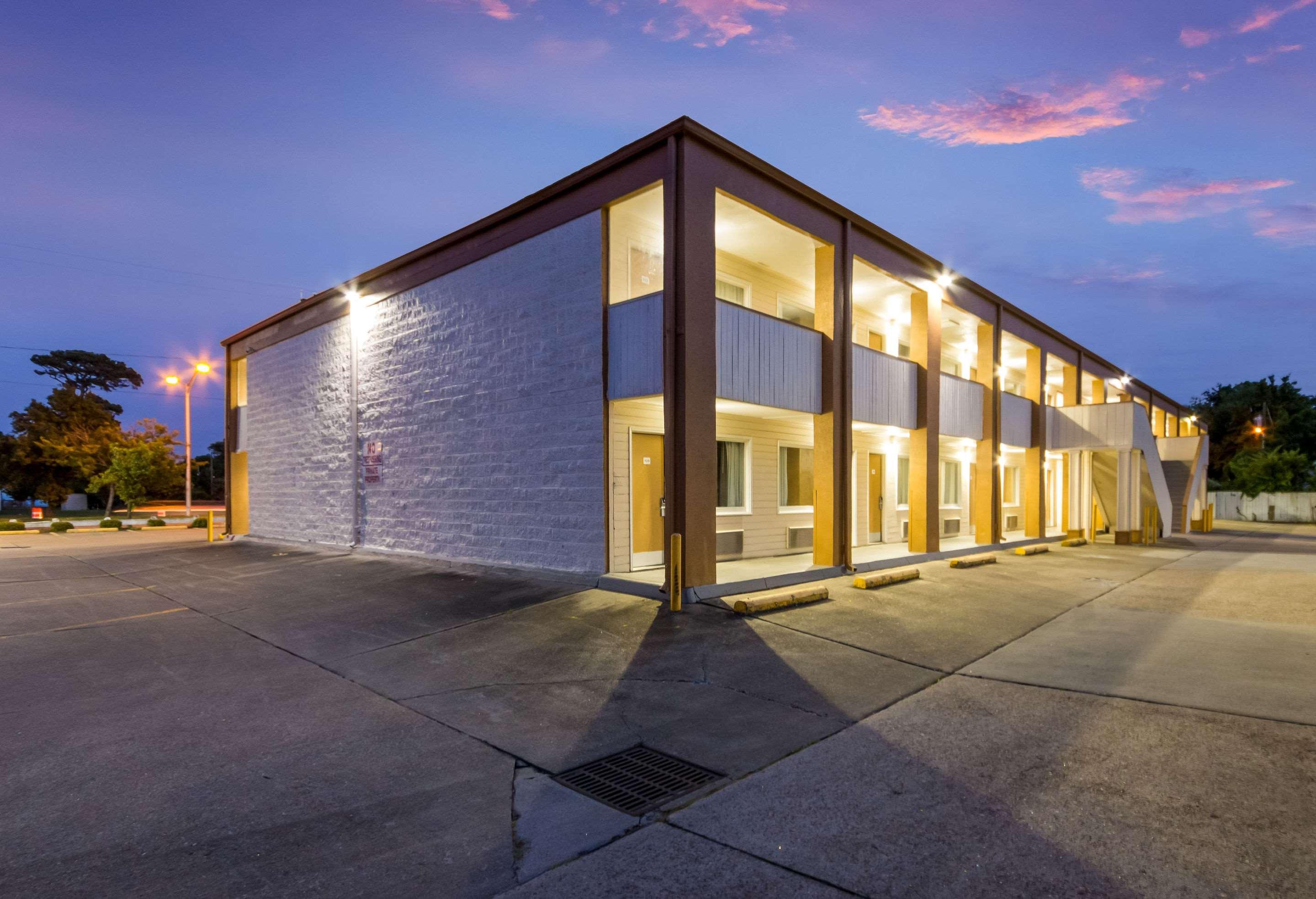 Econo Lodge Little Creek Norfolk Ngoại thất bức ảnh